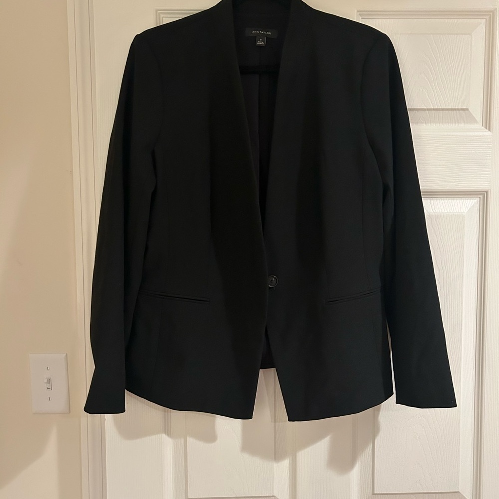 Ann Taylor Traditional Black Blazer